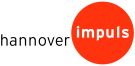 Logo mit schwarzem Text „hannover" und weißem Text „impuls" in rotem Kreis.